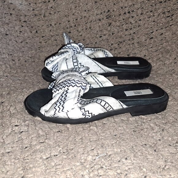 MIISTA LONDON-Valerie-Black & White Bow Slide Sandals-Size 37/US 6.5-Excellent - Picture 2 of 7